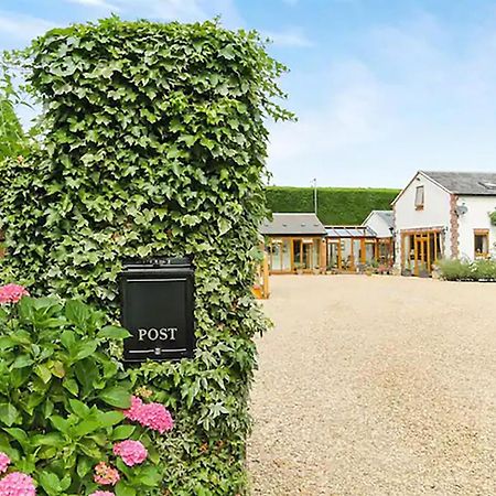Stable Lodge - Boutique Bed & Breakfast Shurdington Exterior photo