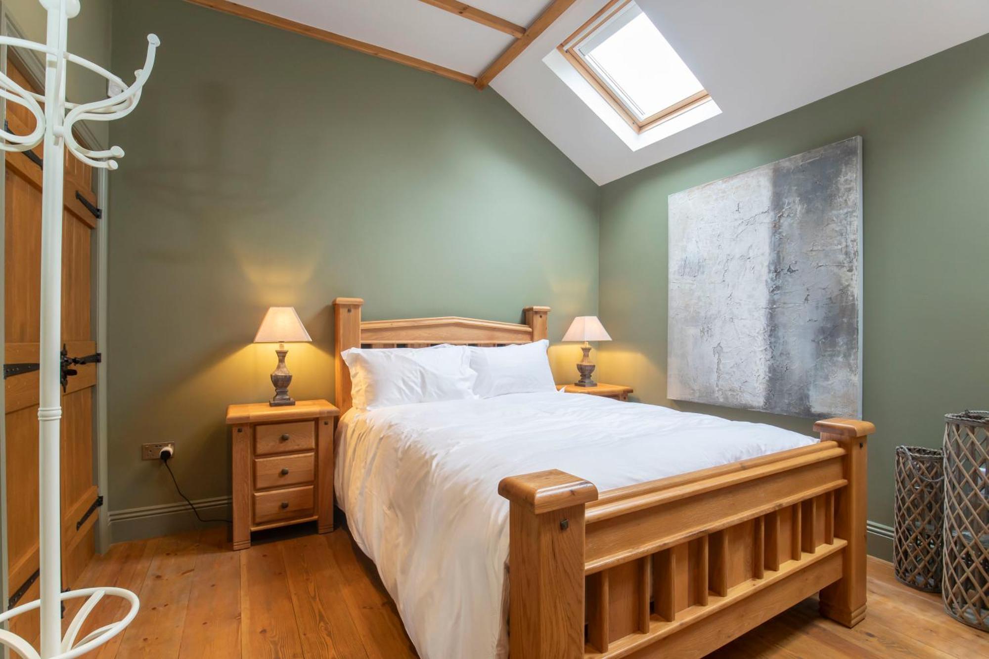 Stable Lodge - Boutique Bed & Breakfast Shurdington Exterior photo