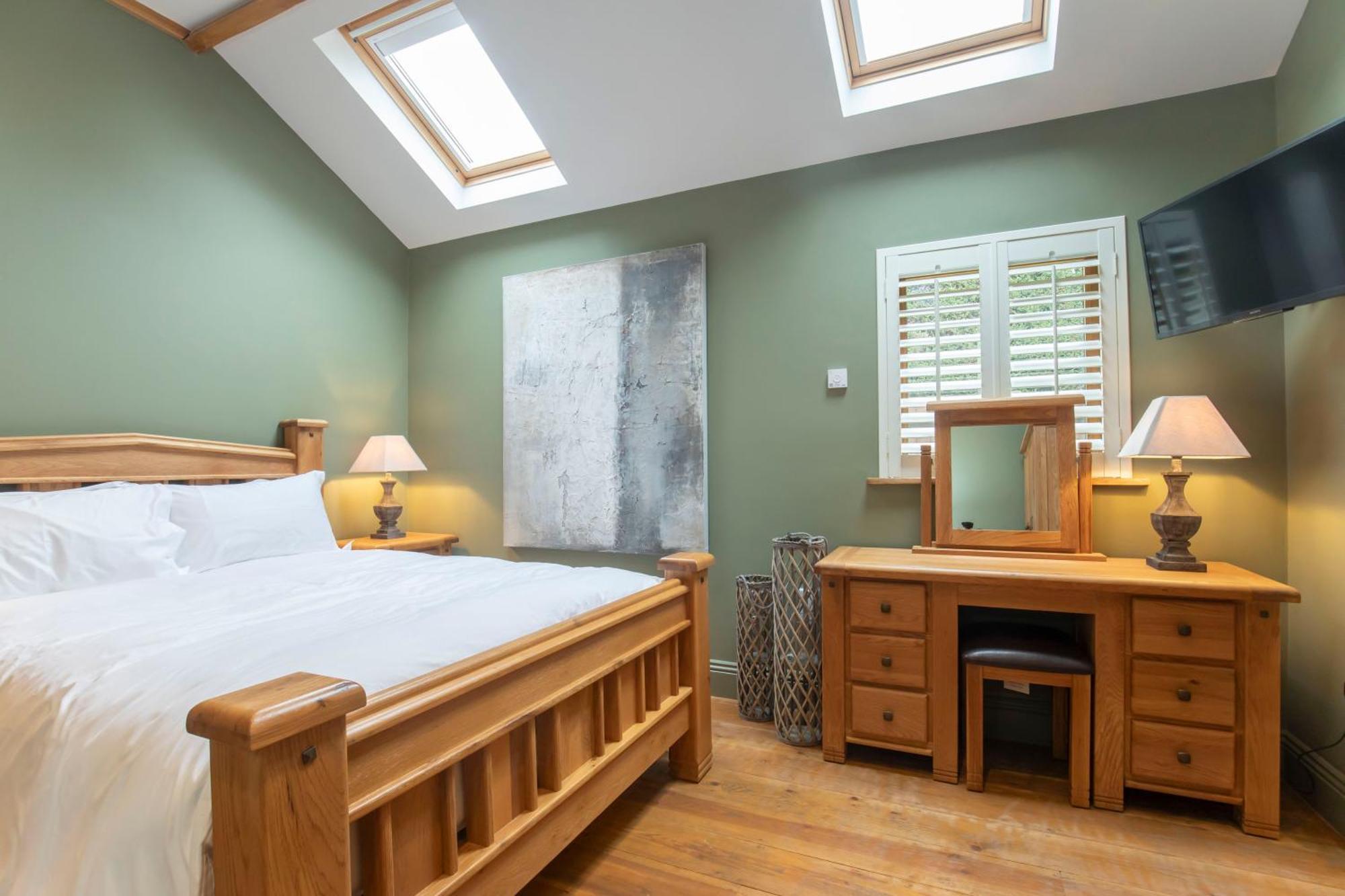 Stable Lodge - Boutique Bed & Breakfast Shurdington Exterior photo