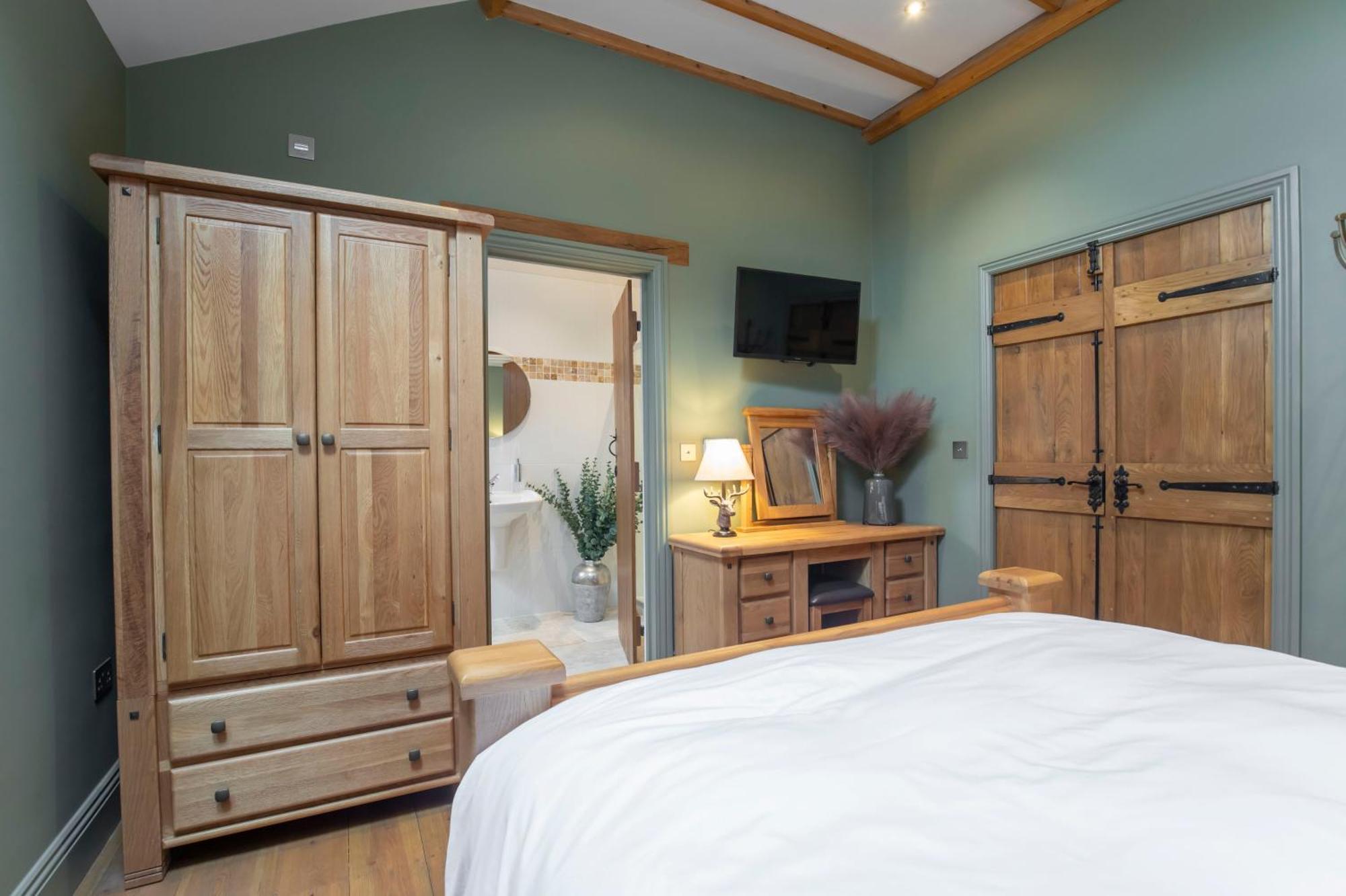Stable Lodge - Boutique Bed & Breakfast Shurdington Exterior photo